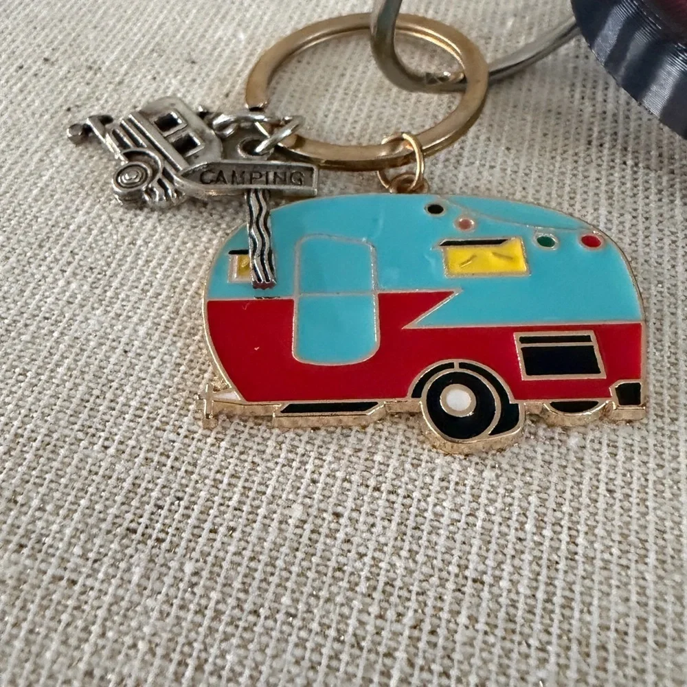 Camper and peace sign Keychain.